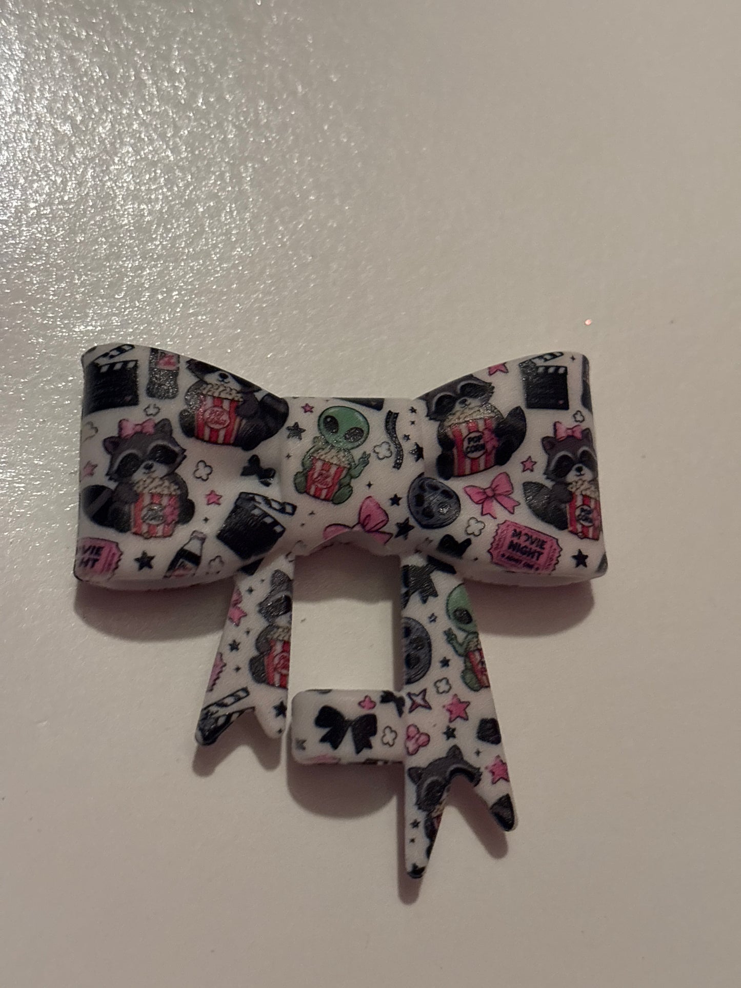 Alien & raccoon silicone bow straw topper