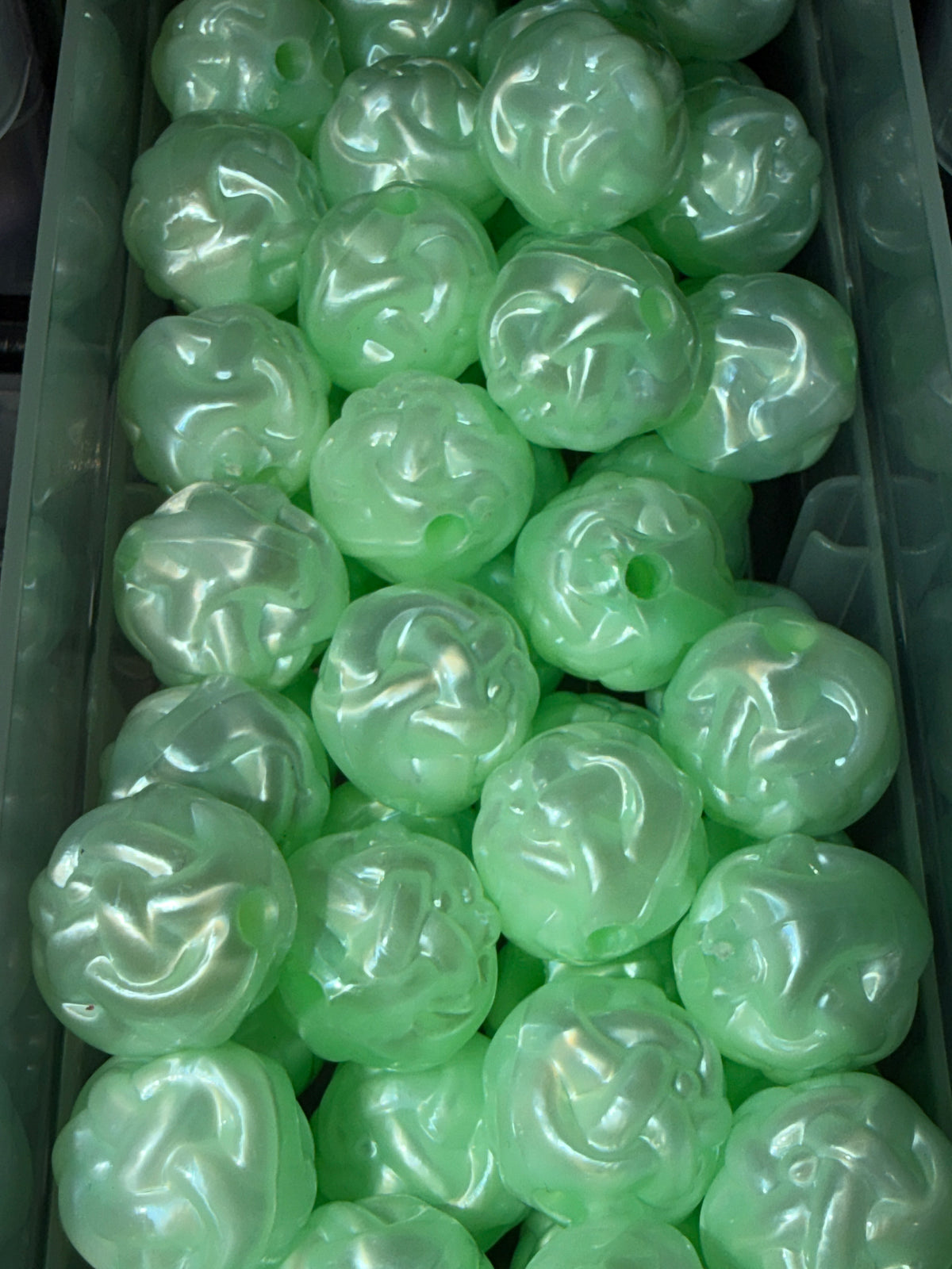 Green texture 16mm acrylic bead #252