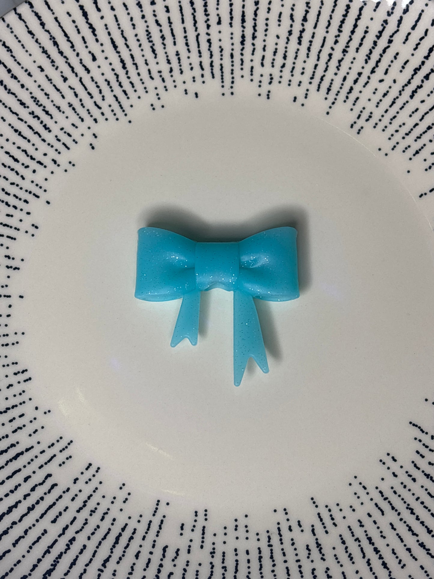 Blue raspberry icy bow