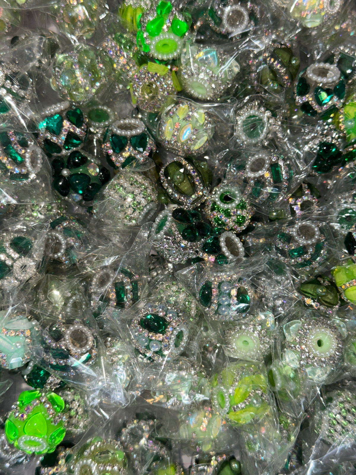 (Random pick )Green fancy bead #299