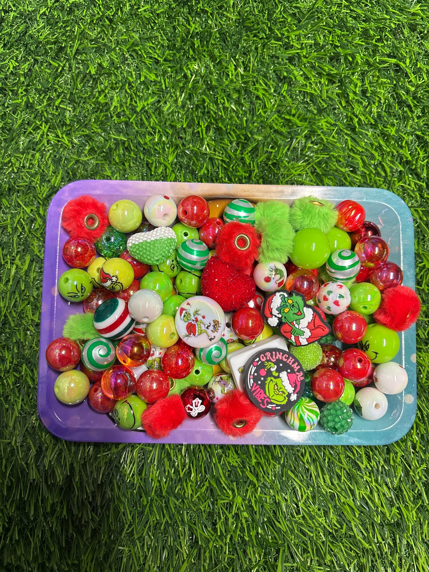 Grinch bead mix