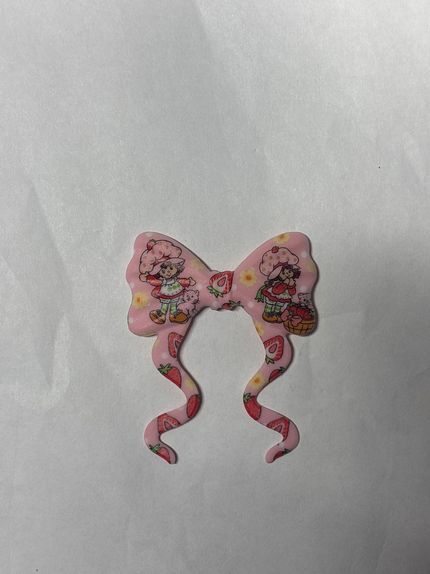 strawberry shortcake flat silicone bow #136