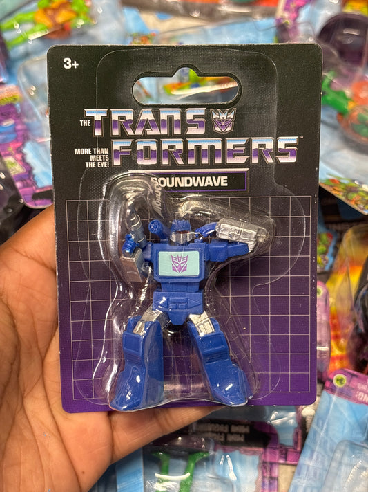 The Trans Former Soundwave  figurine