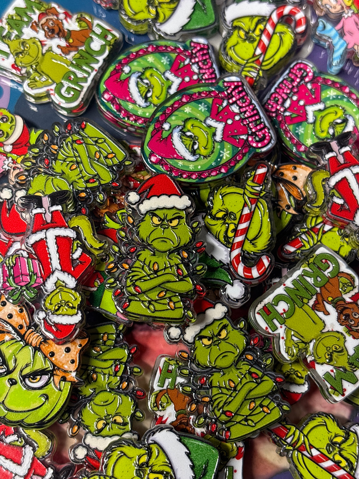 (RANDOM PICK ) Grinch arylic focal