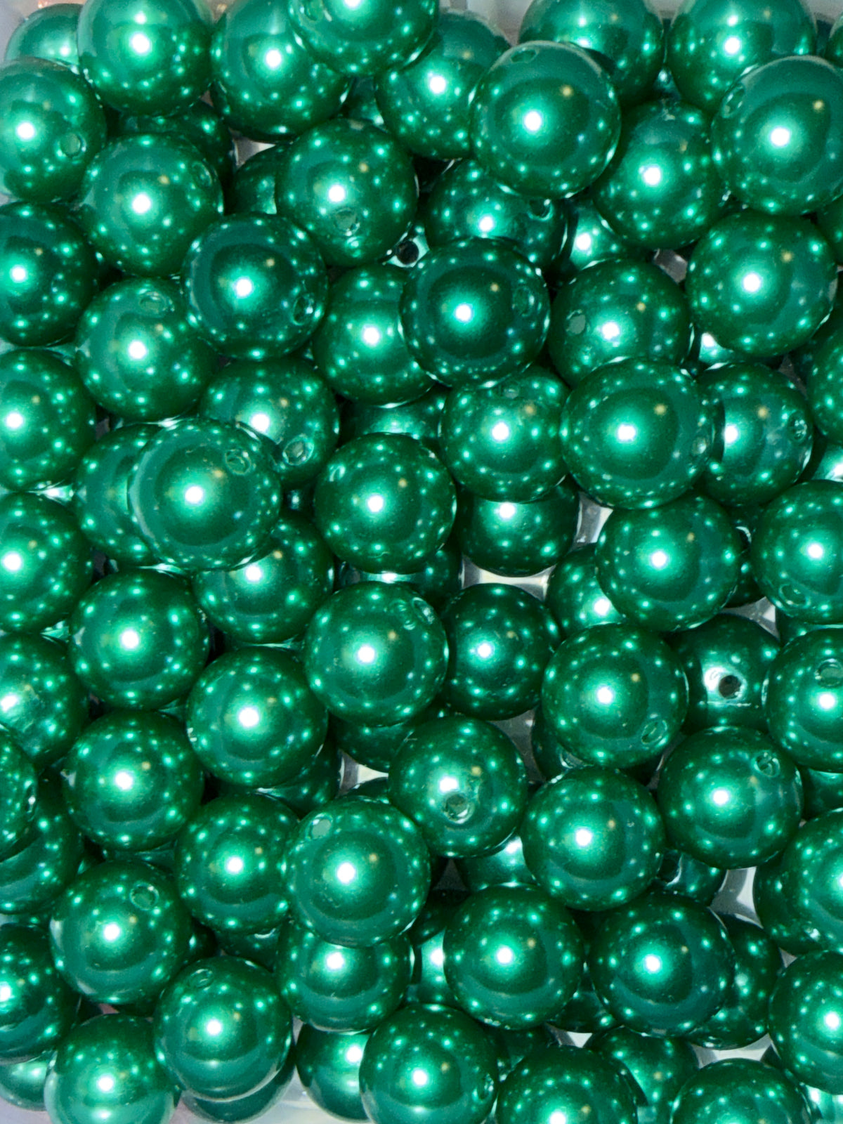 Green 16mm acrylic bead #227