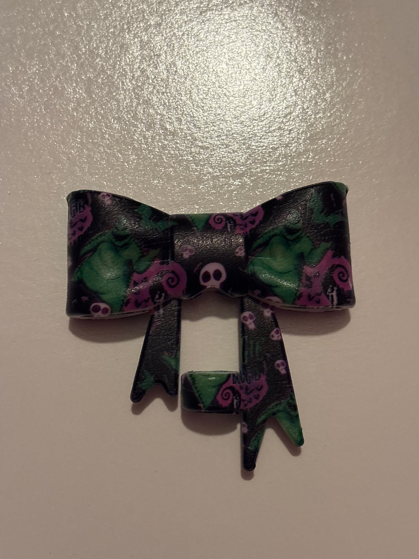 Oogie boogie silicone bow straw topper