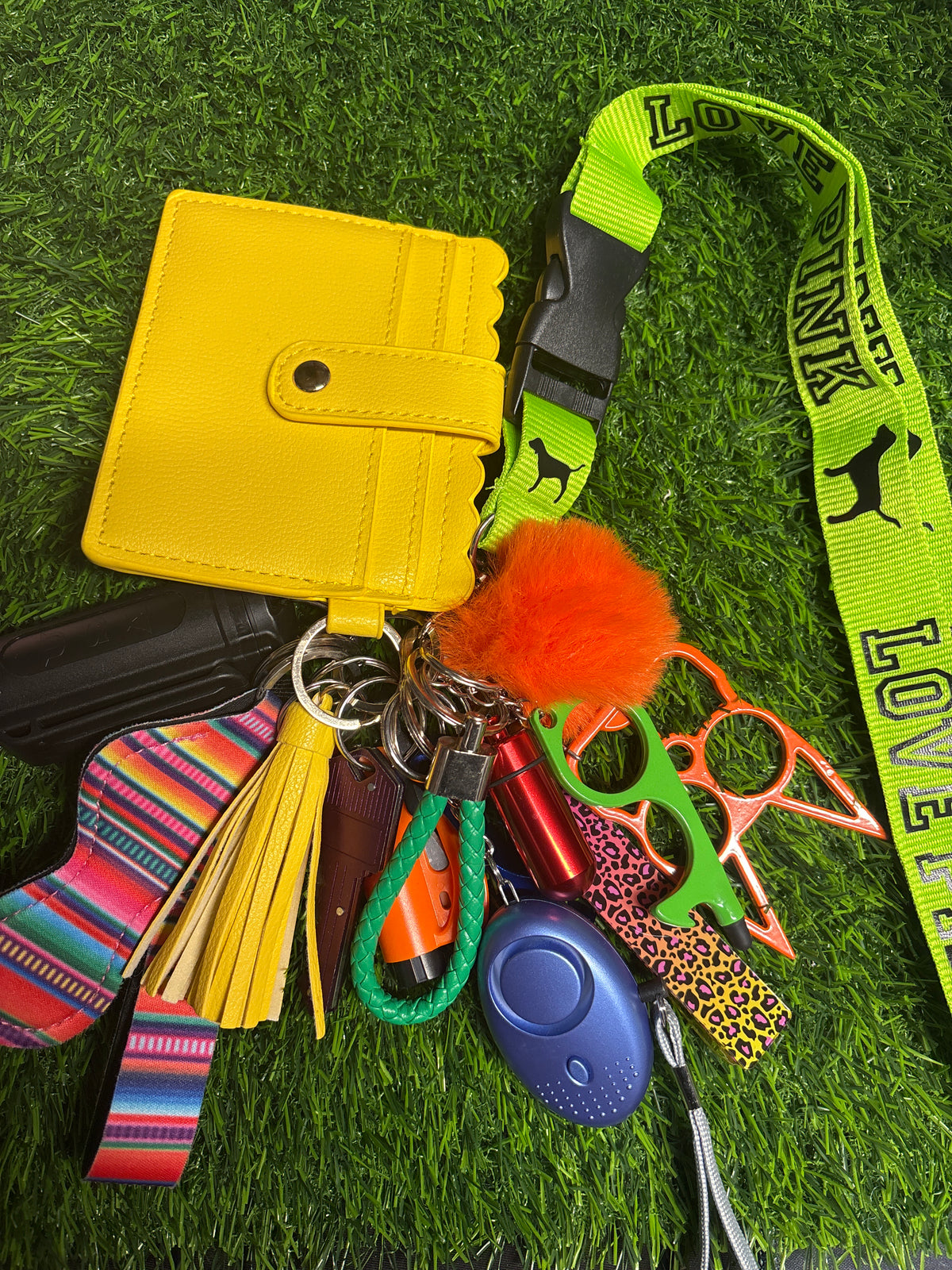Tropical self defense keychain