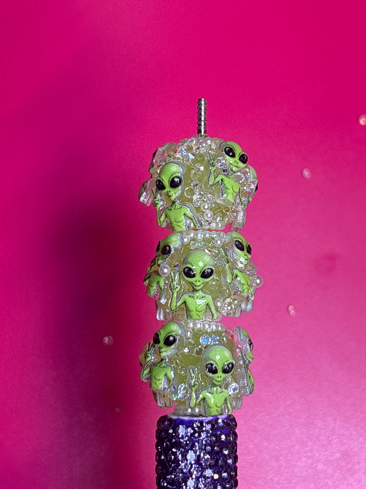Alien sugar bead #67