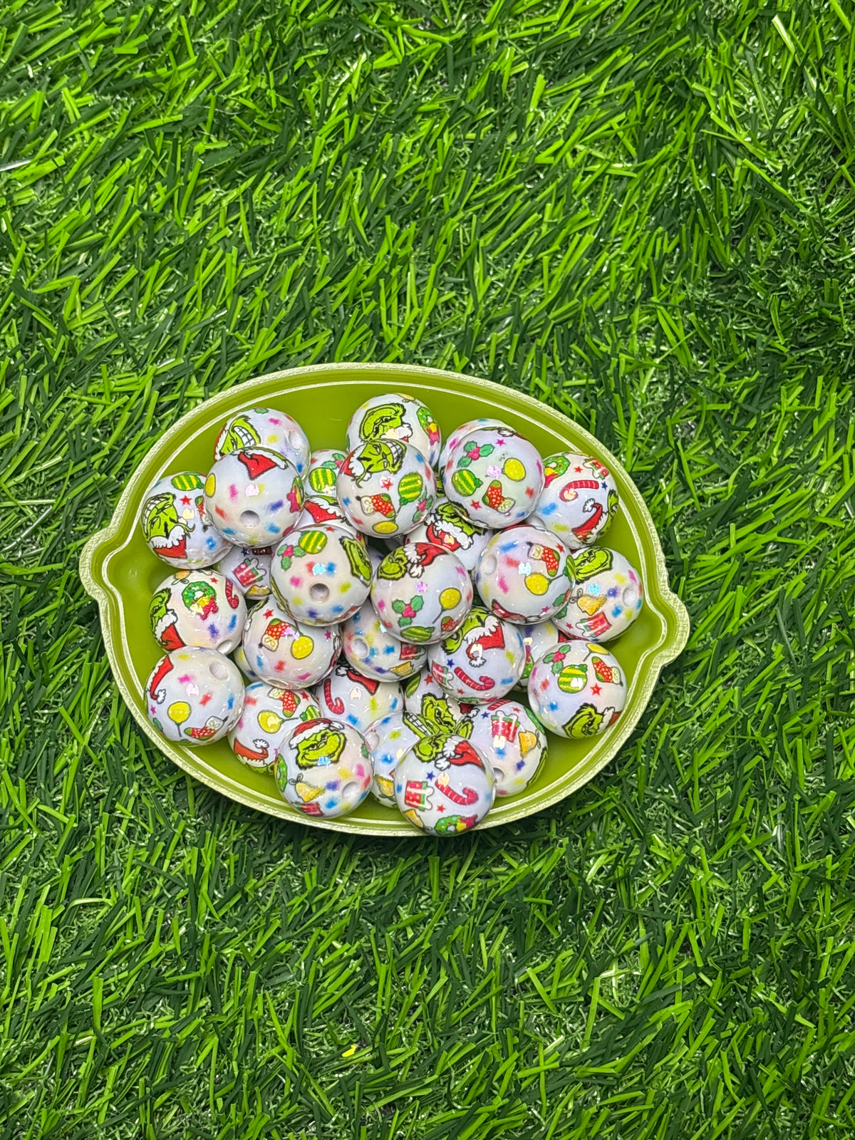 Grinch colorful 16 mm acrylic bead #10