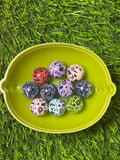 Random pick bandanna acrylic 16 mm bead #31)