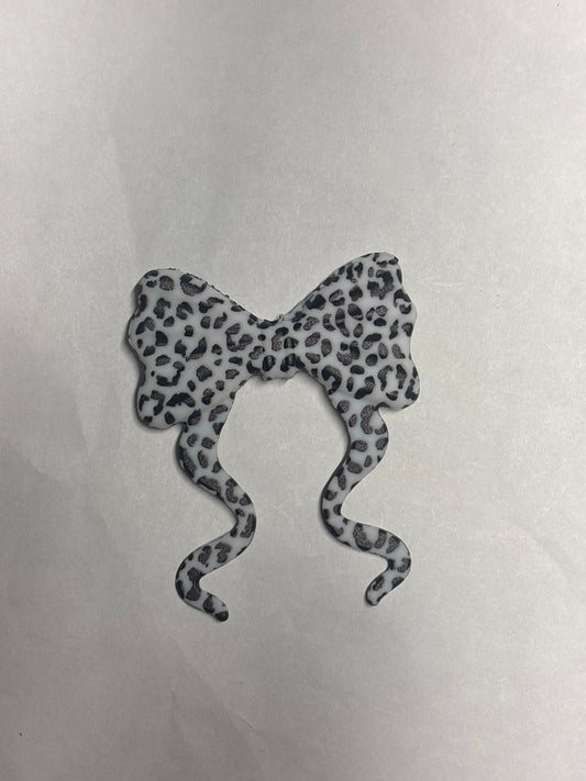 Black cheetah  flat silicone bow