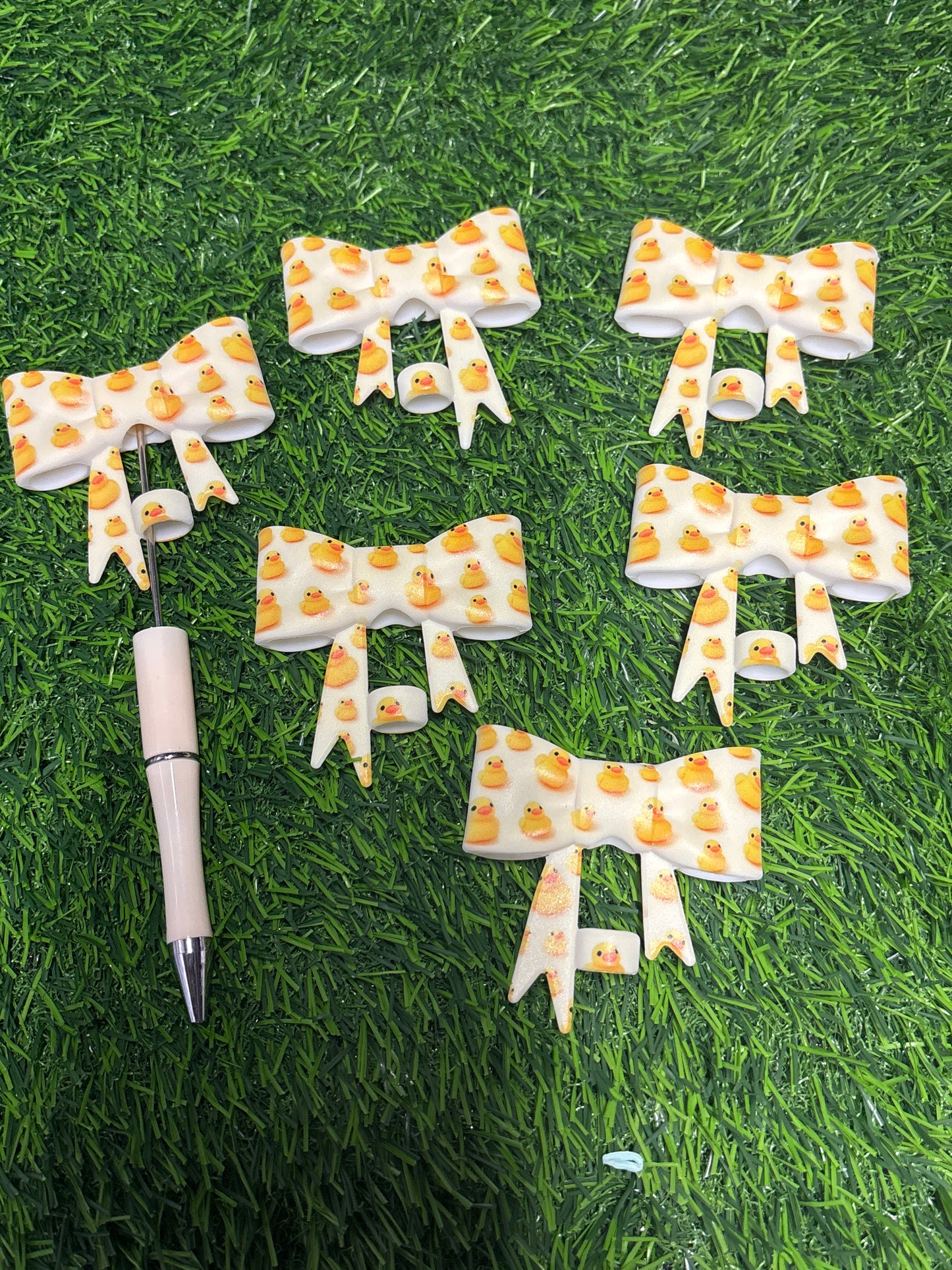 Duck bow