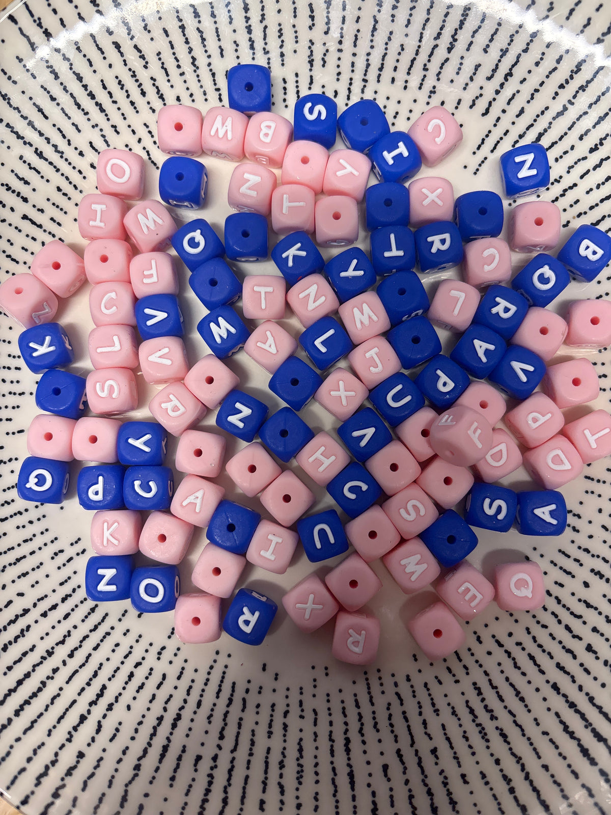 Silicone letters beads mix