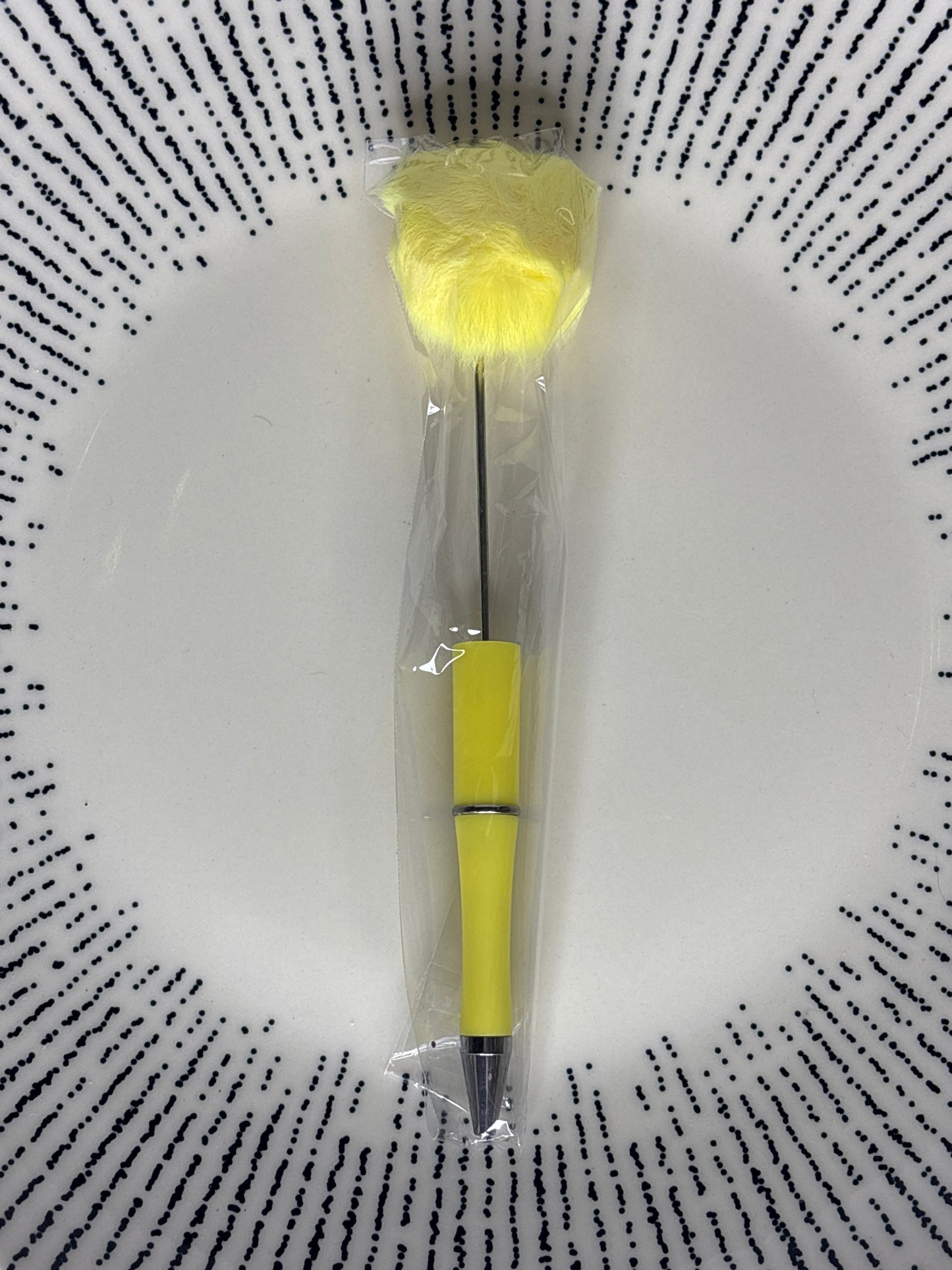 Yellow pom-pom beadable pen