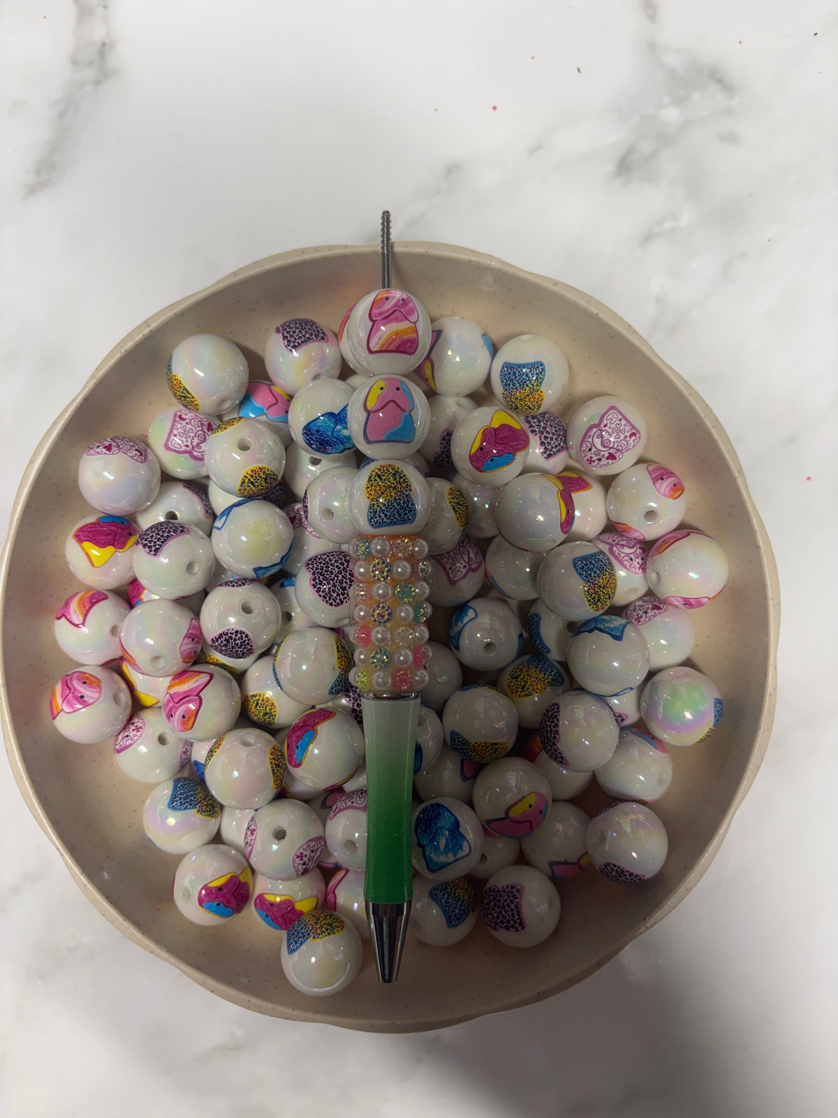Random pick Richard acrylic bead 16 mm