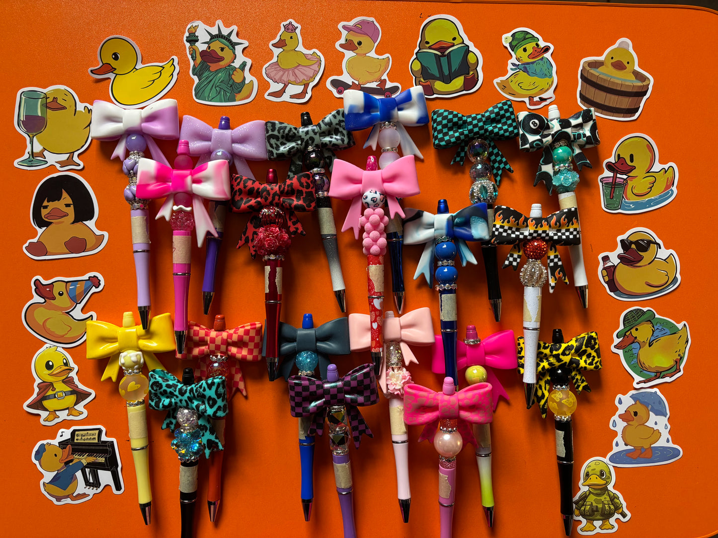 20 random bow pens 🎀