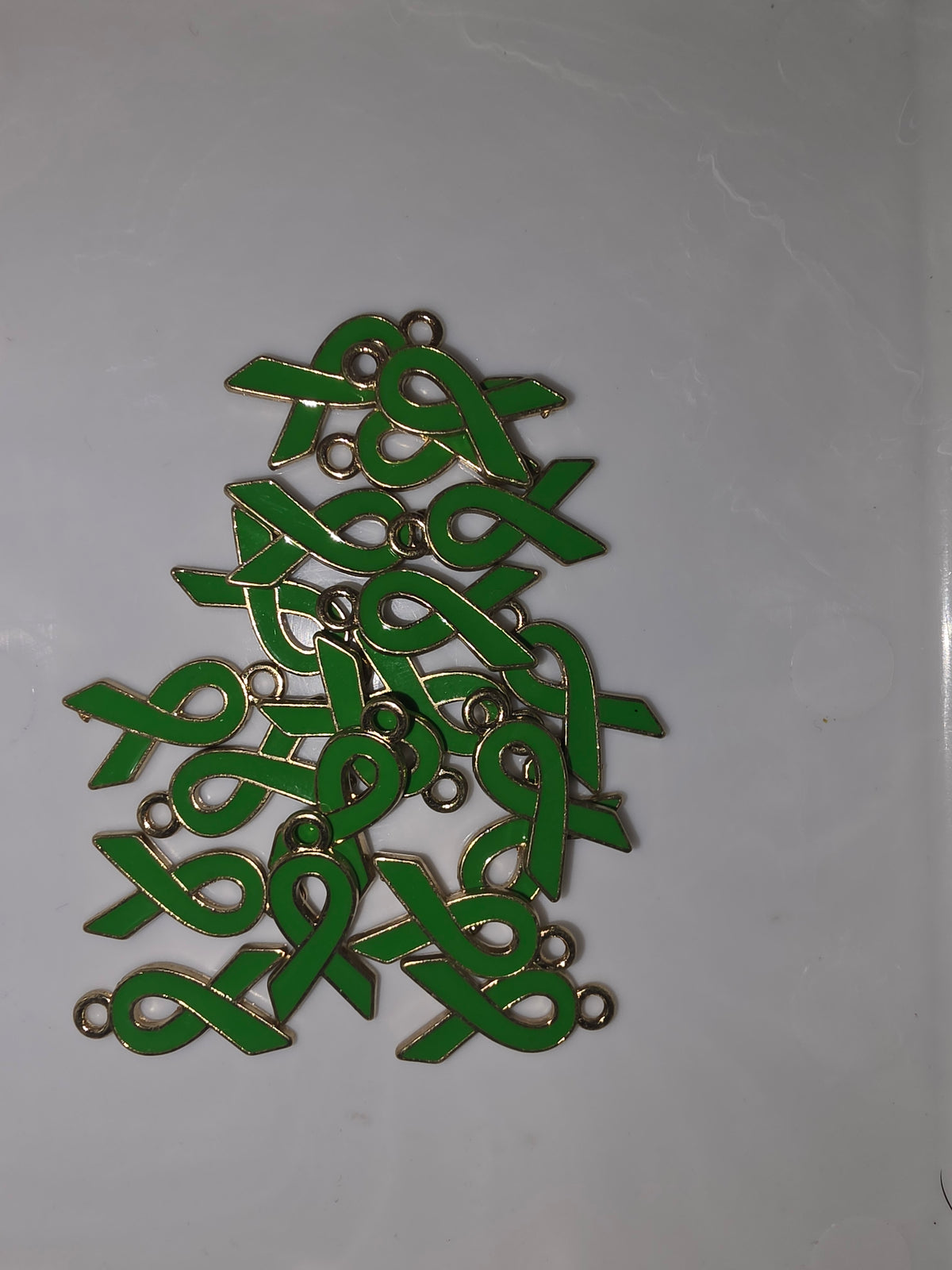 Green ribbon charm #87
