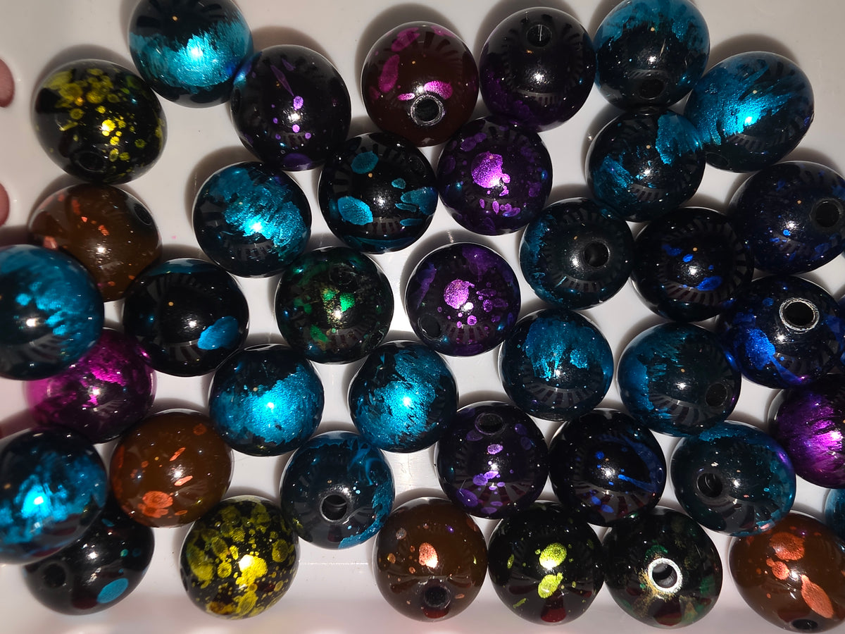 Random splash 16 mm acrylic bead #129