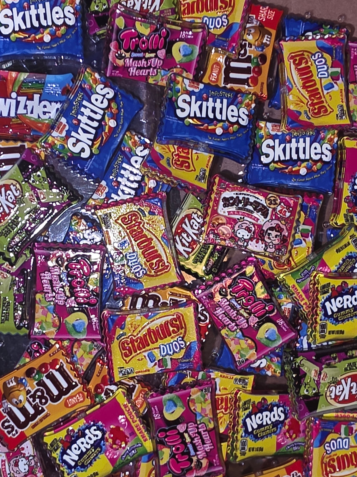 ( RANDOM PICK ) candy  ARYLIC FOCAL #295