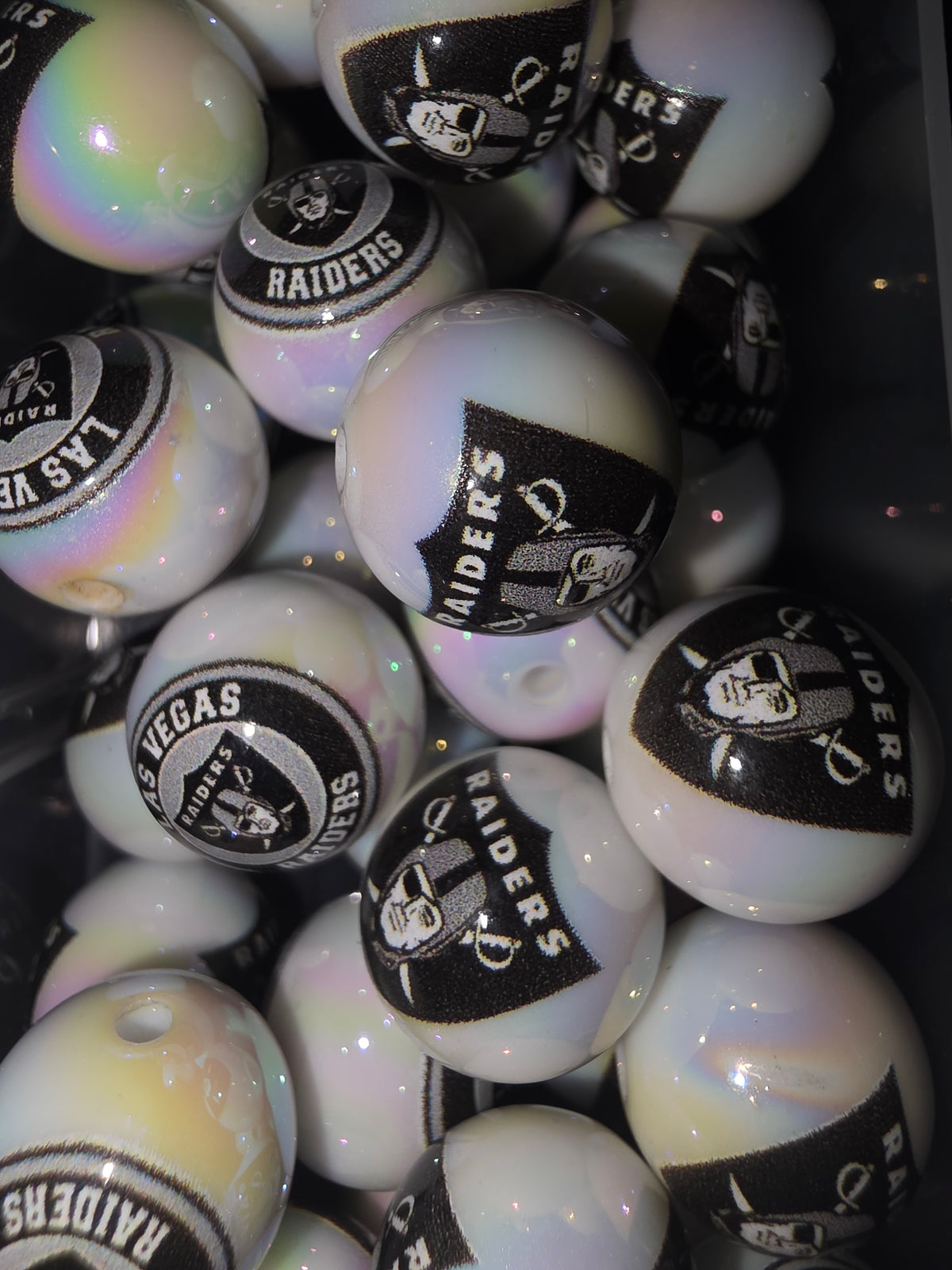 Random pick Raiders 16mm acrylic bead #178